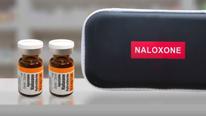 Naloxone nasal fda hydrochloride 8mg opioid approval approves overdose cavity antagonist medicalbag